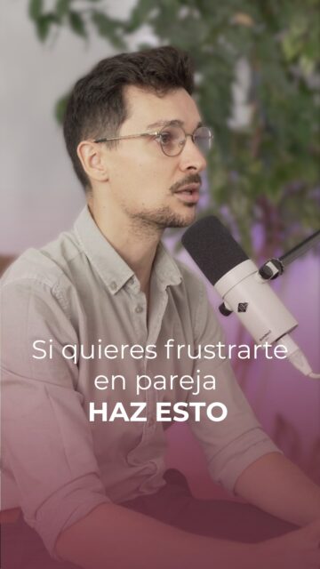 Frustrarse en pareja es fácil si sabes como.
Dar lo que a ti te gusta sin pensar en lo que el otro necesita.
No explicitar lo obvio.
Pensar que más, es mejor.Con estas 3 claves, estoy seguro que, antes o después, nos conoceremos en terapia.#ConexoSexualidadyPareja #TerapiaDePareja #RelacionesSanas #BienestarEnPareja