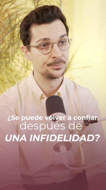 Cuando decides volver a confiar en tu relación después de una infidelidad, no se trata de confiar en tu pareja, se trata de volver a confiar en ti.Recuperar la confianza no es “hacer como si nada”, es hacerse cargo de lo ocurrido, darte espacio para sentir y, sobre todo, ver que la otra persona mantiene los cambios en el tiempo.Puedes volver a confiar cuando ya no hay miedo a perder, sino confianza en que pase lo que pase, estás haciendo lo mejor para ti.#ConexoSexualidadyPareja #TerapiaDePareja #RelacionesSanas
#BienestarEnPareja