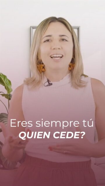 ¿Sabes una de las cosas que más puede quemar una relación?
Ser siempre tú quien cede. ¿Sorprendido? parece algo pequeño, pero créeme, no lo es.Ceder es algo común en las relaciones humanas, pero hay personas que ceden en multitud de espacios de la relación sin darse cuenta:
- Lo que hacen juntos.
- El momento de intimidad.
- Lo que se puede y no se puede decir.Como si la relación solo girara en el bienestar de uno de los miembros. Para evitar la situación, plantearos ¿Está siendo justo para los dos?#ConexoSexualidadyPareja#TerapiaDePareja#Relaciones SanasBienestarEnPareja